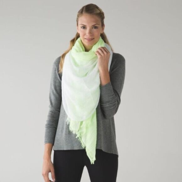 LULULEMON \ Warrior Scarf Gauze Two Tone Dip-Dye Large Wrap Green & White Flawed - Picture 16 of 16